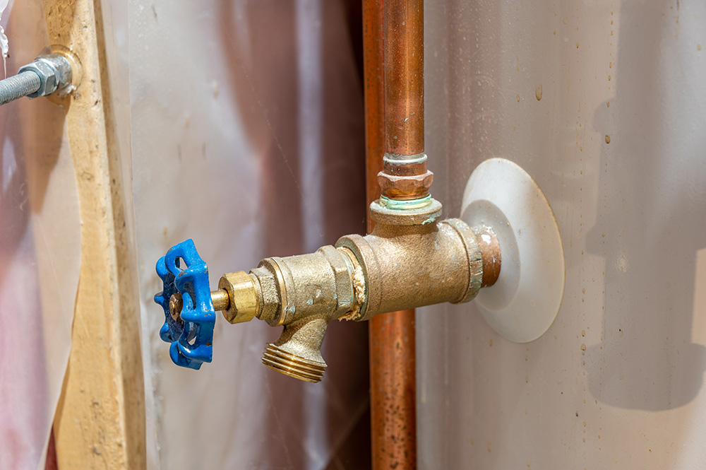 How to drain a hot water tank